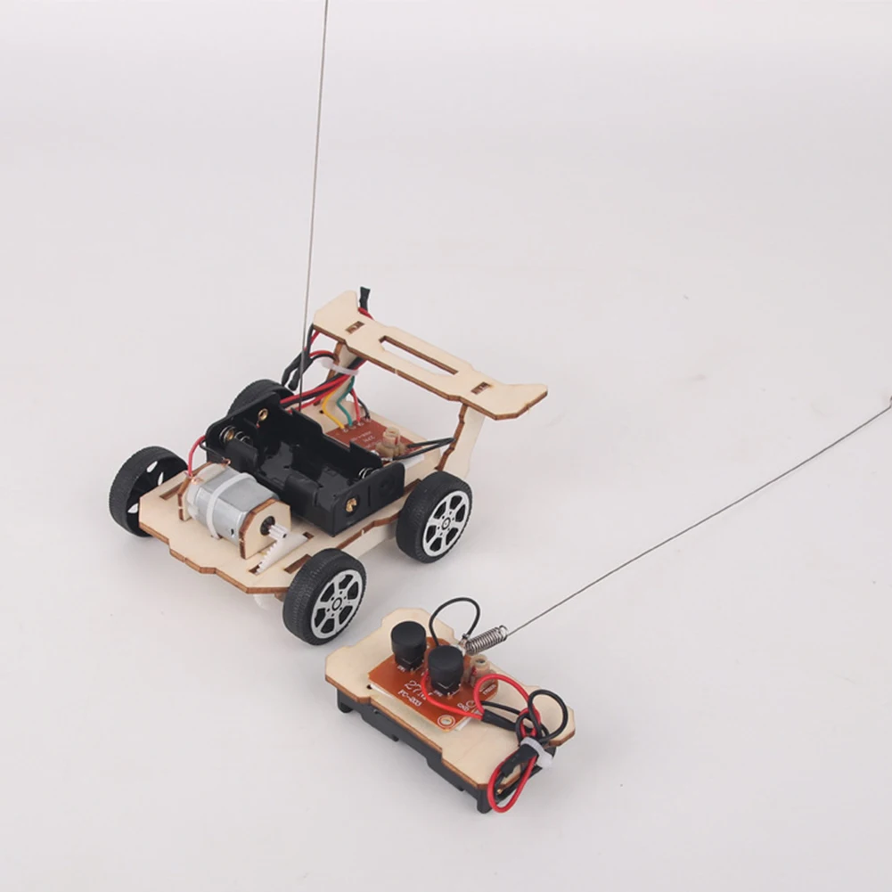 Kit di Montaggio per Auto RC F - Diy Automation Projects recensione e prezzo